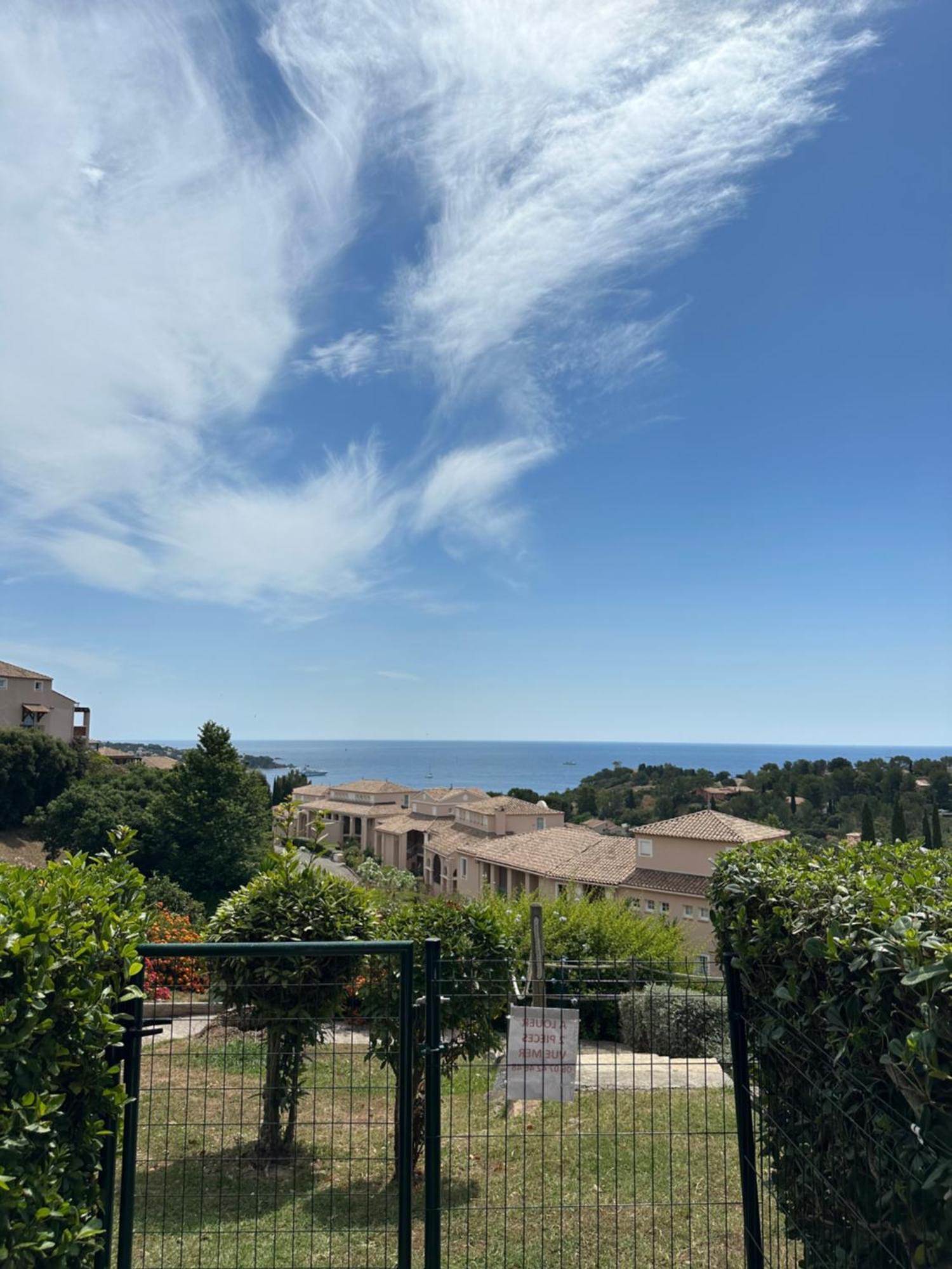Cap Esterel Vue Mer Et Climatise Saint-Raphaël Eksteriør bilde